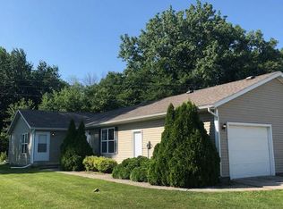 3022 Dunwich Ave, Springfield, IL 62702