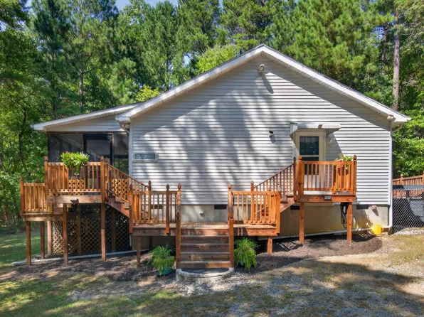 3308 Hawk Ridge Rd, Chapel Hill, NC 27516