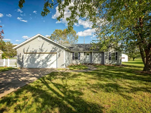 5875 Winterset Dr, Carterville, IL 62918