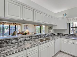 800 Uno Lago Dr APT 305, Juno Beach, FL 33408