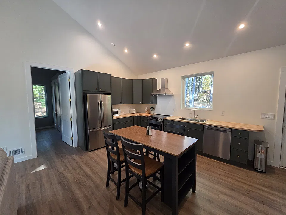 37 Upper Boiceville Rd