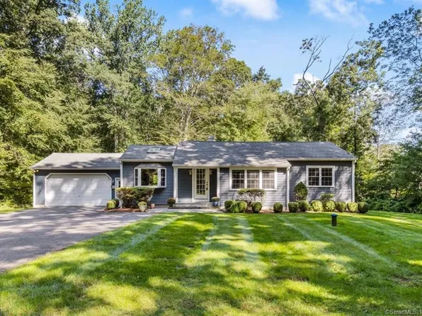 216 School House Road, Old Saybrook, CT 06475