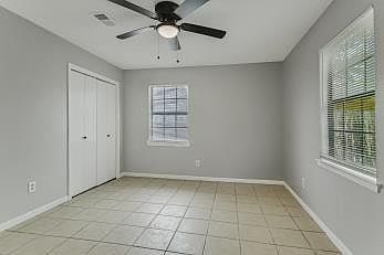 5th image of 403 Edmond St