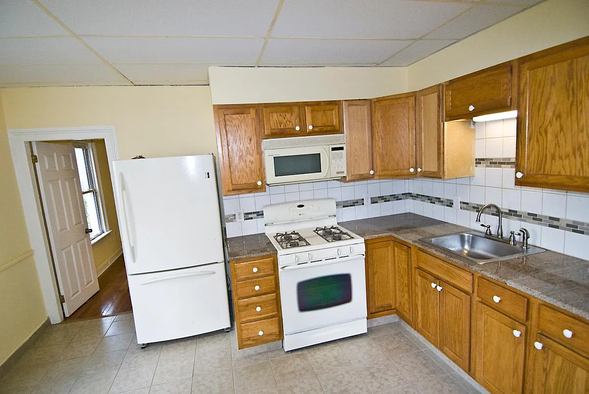 2 bed, 950 sqft, $1,650 — Photo 4