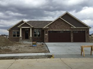 211 Smola Woods Ct, Glen Carbon, IL 62034