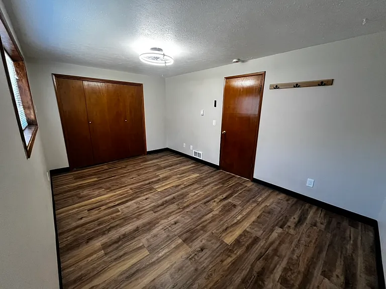 468 NE 6th Ave — Photo 14