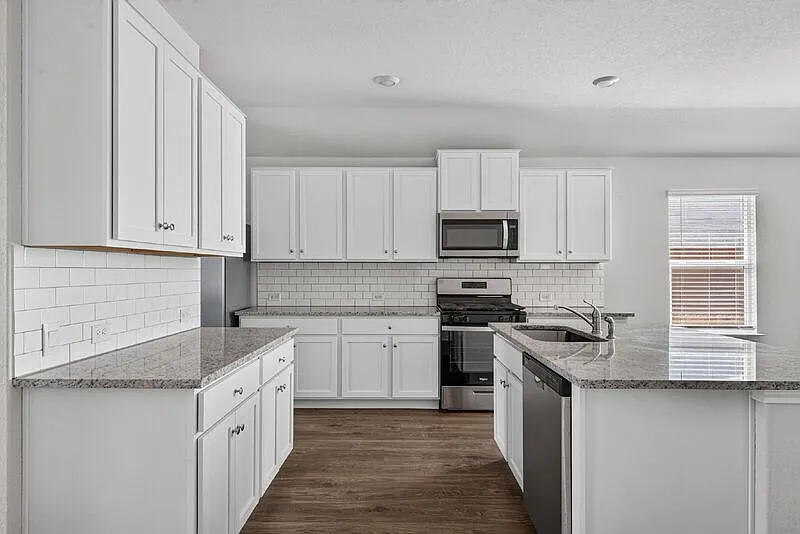 3 bed, 2.0 bath, 1651 sqft, $2,500 — Photo 4