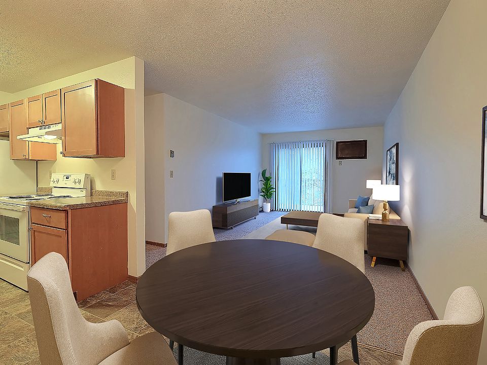 Fargo, ND Village West Apartments | Dining