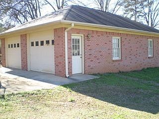 2nd image of 950 Pine Hill Rd