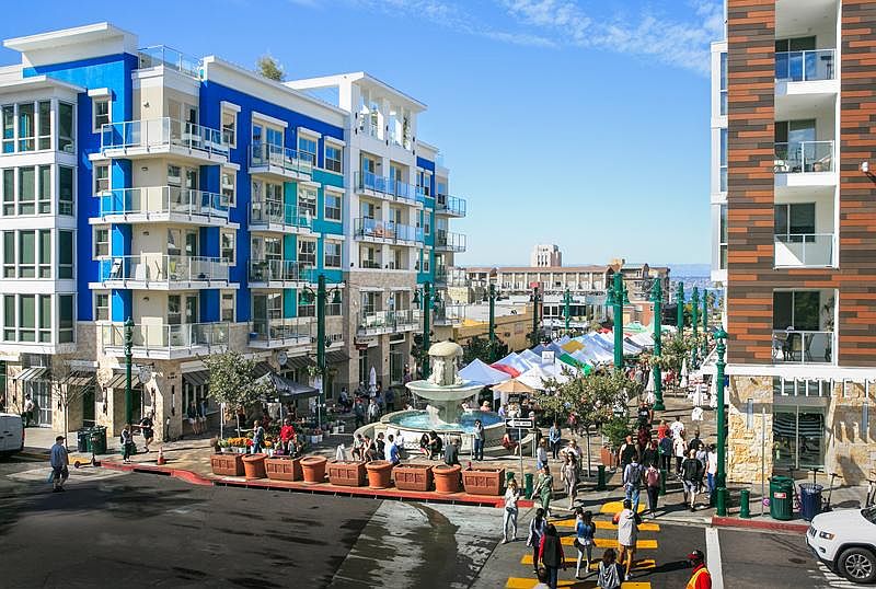 1st image of 556 W Date St #301