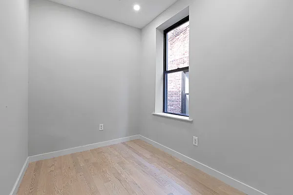 Rented by REAL New York | media 2