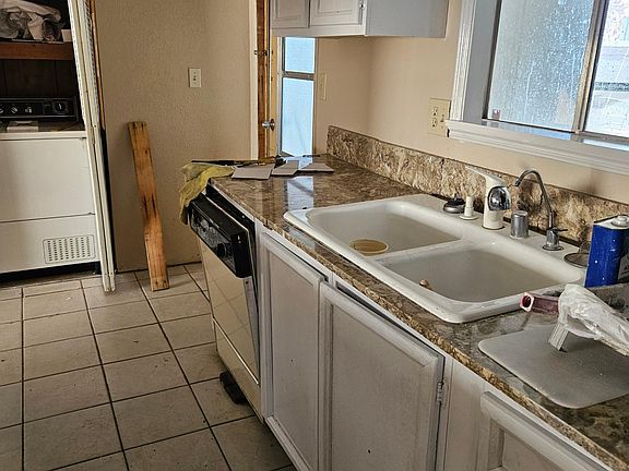 3rd image of 3109 Latrelle Dr