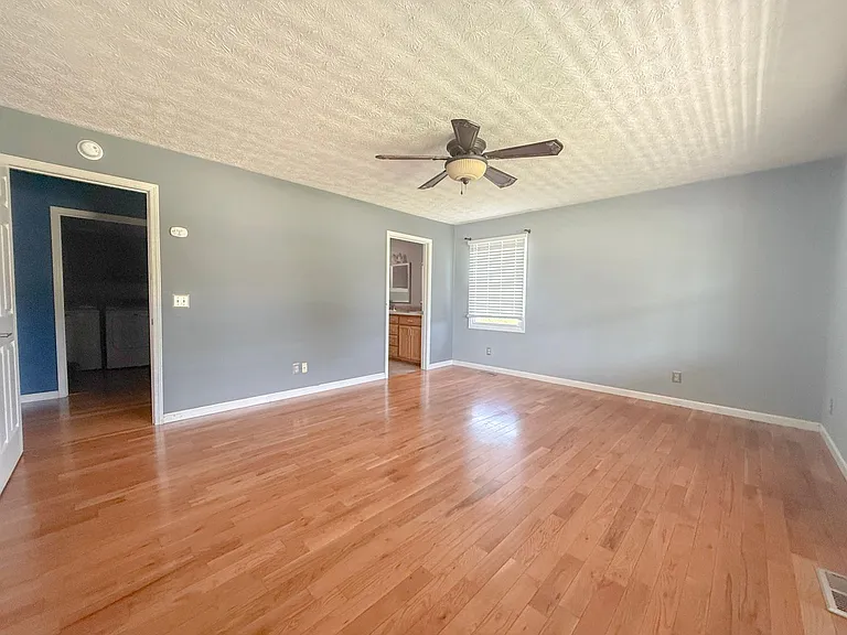 3339 Riveroaks Dr — Photo 13