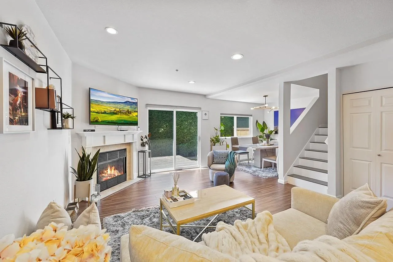 2 bed, 2.5 bath, 1403 sqft, $2,750 — Photo 4