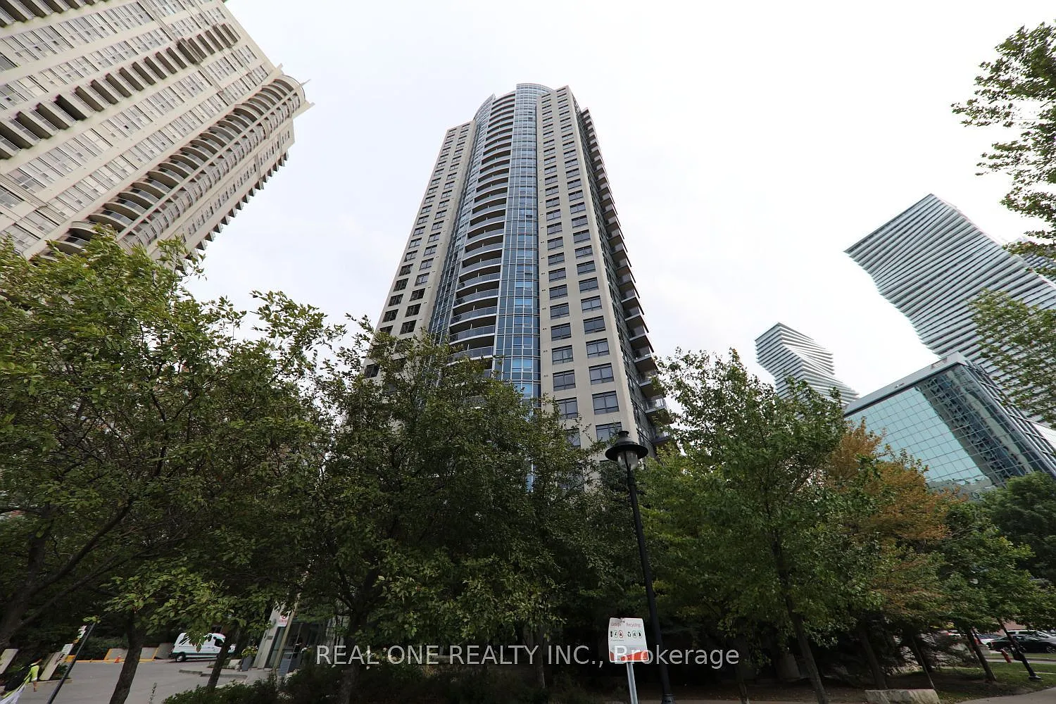 2 bed, $2,600 — Photo 2