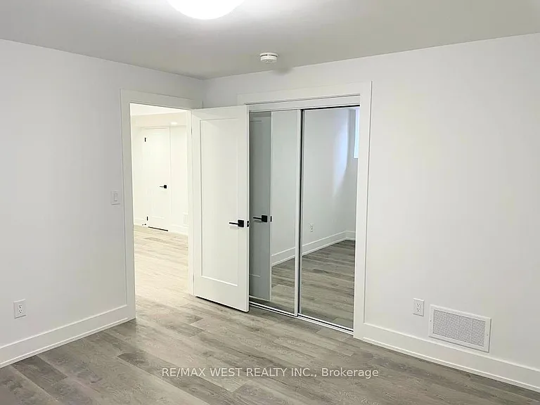 26 Smoothwater St #BASEMENT — Photo 12