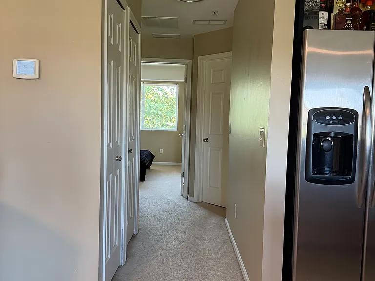 1081 Foxboro — Photo 9