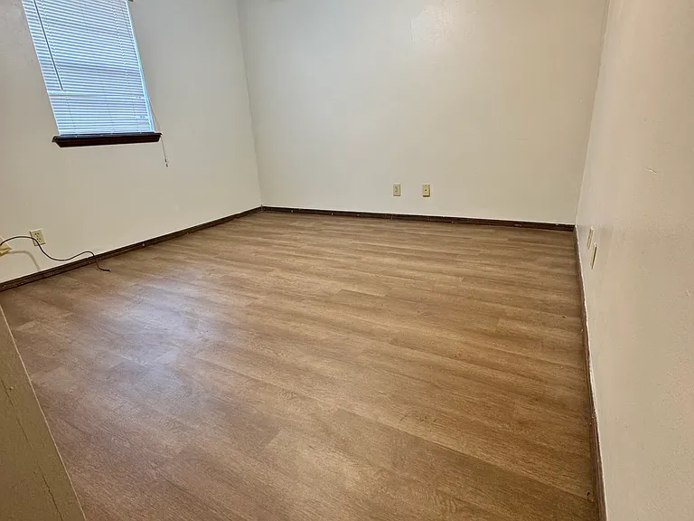 2313 E Oak Ave #2313 — Photo 5