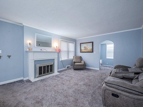 5th image of 1601 N 40th St