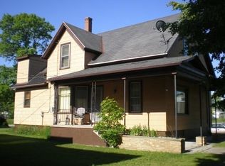 1725 Garden Ct, Sheboygan Fls, WI 53081