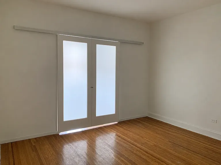402 Ocean Pkwy #301 — Photo 4