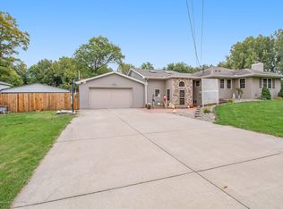 1000 Garfield Ave, Lansing, MI 48917