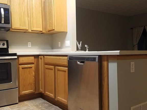 4th image of 3624 Abercrombie Ln