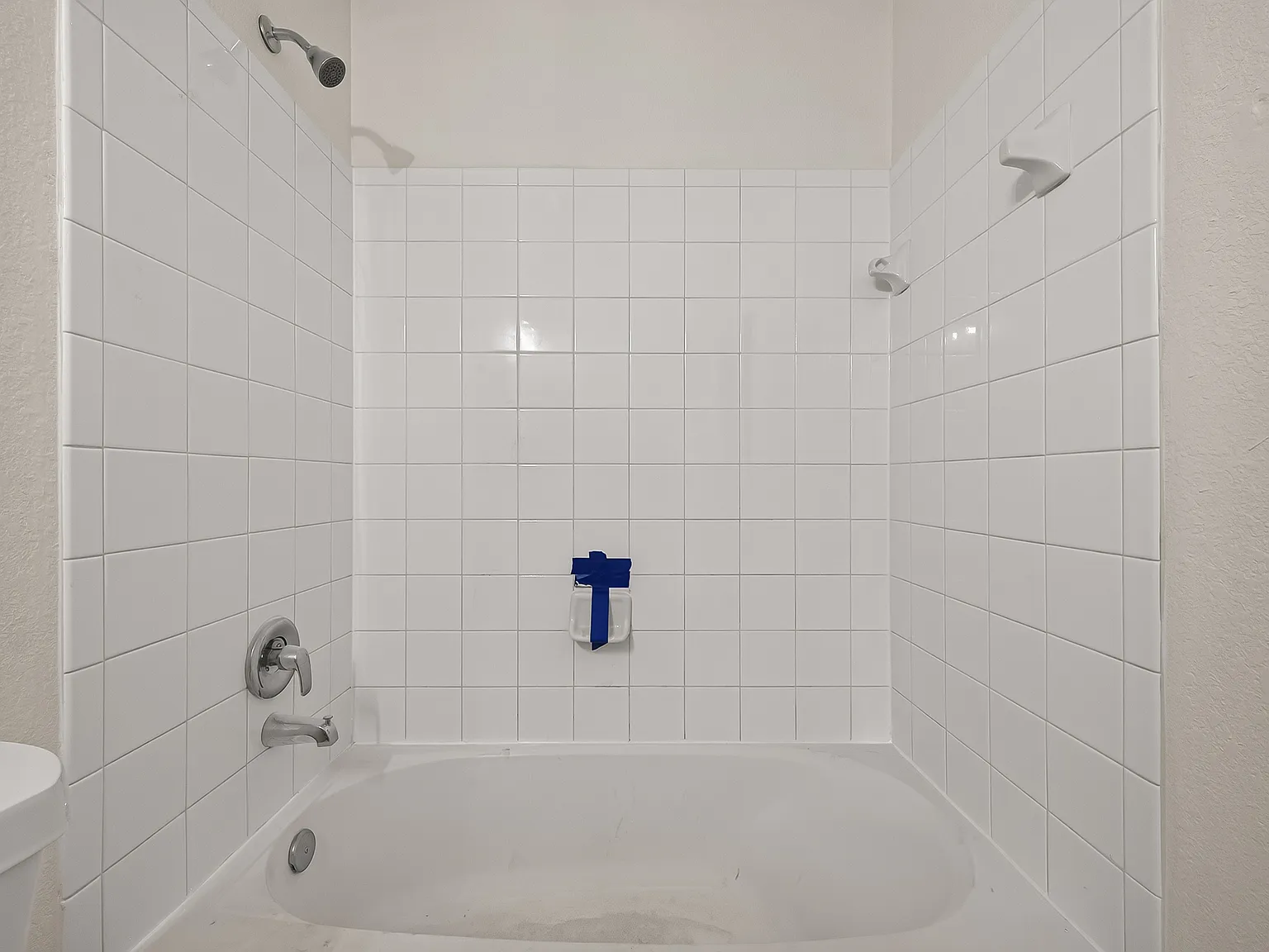 3 bed, 2.5 bath, 1668 sqft, $2,000 — Photo 1