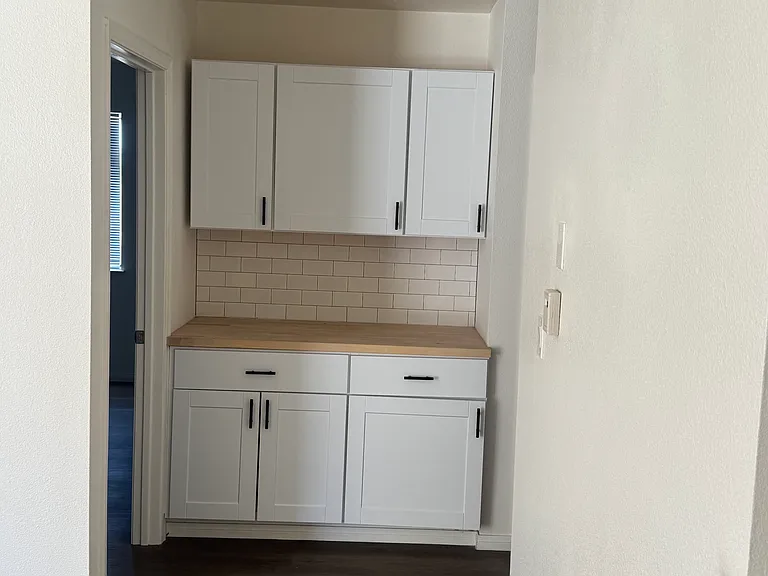 928 W Graaf Ave #A — Photo 9