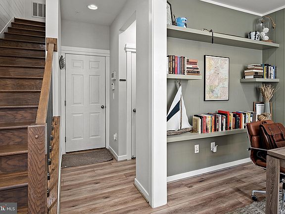 5th image of 131 Lejeune Way