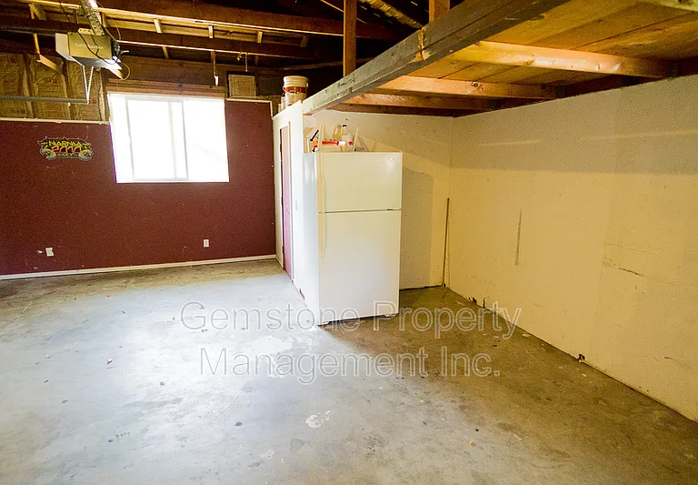 5220 Joan Ct — Photo 23