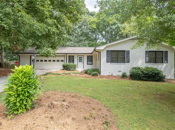 1586 Kings Rd, Marietta, GA 30062