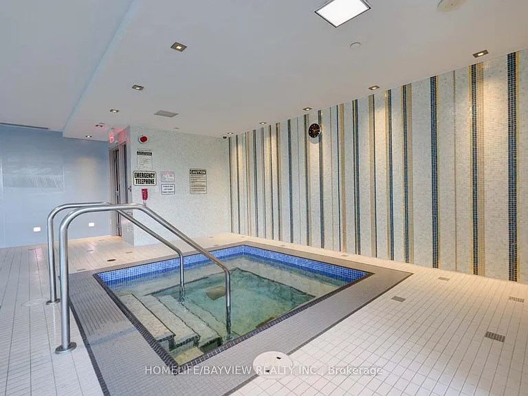 7165 Yonge St #2403 — Photo 22
