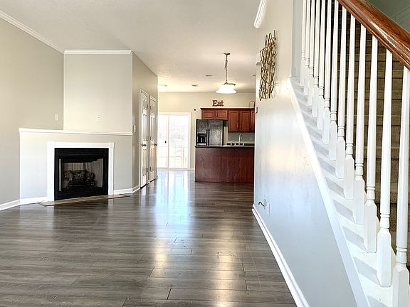2nd image of 117 Alexander Blvd
