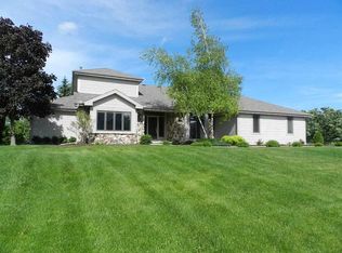 5830 Persimmon Dr, Fitchburg, WI 53711