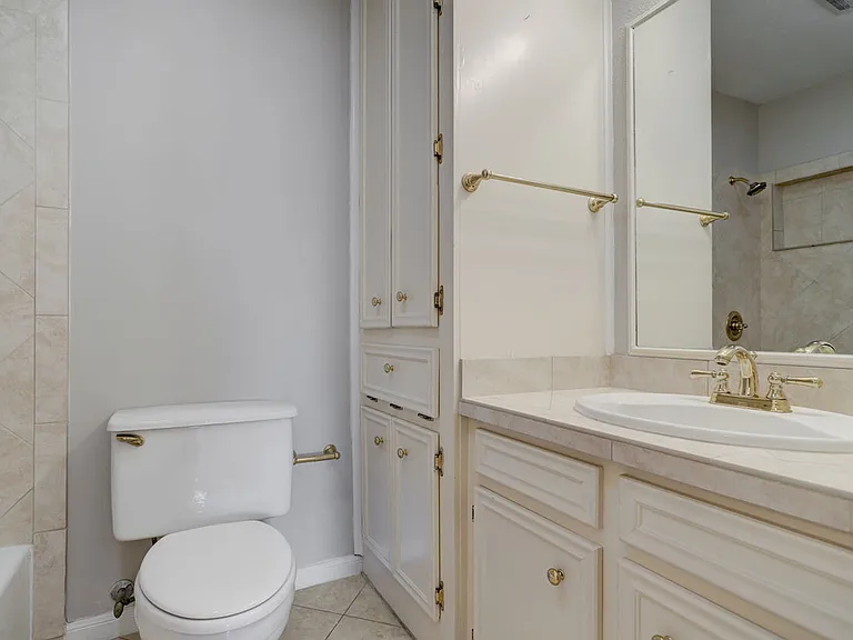 San Felipe Square Townhomes — Photo 31