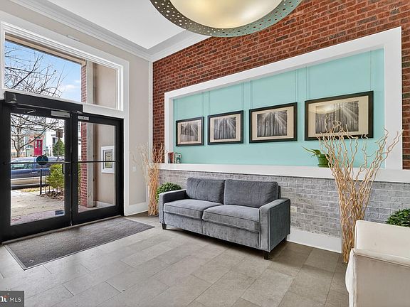 3rd image of 245 15th St SE APT 403