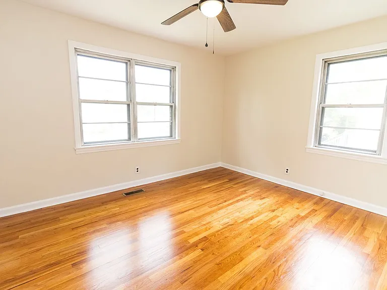116 Centro St — Photo 22