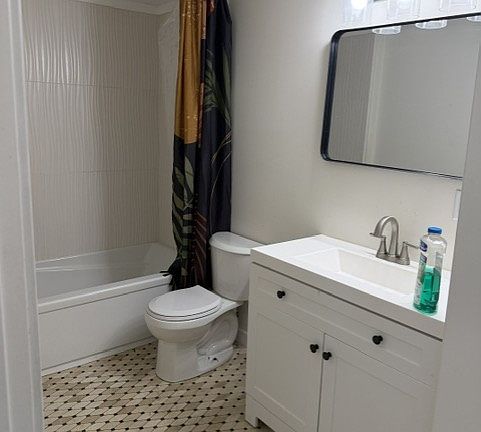 4th image of 120 Stafford St