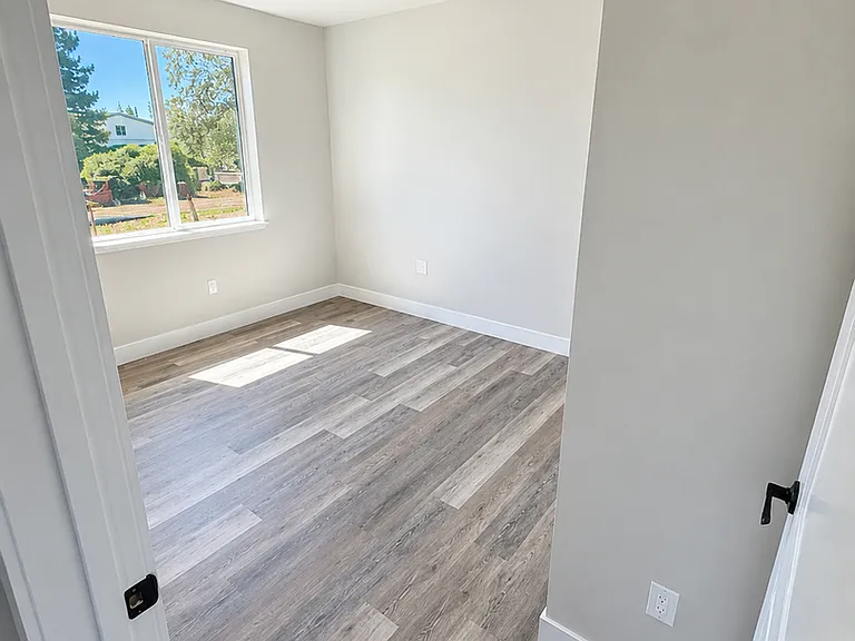 5579-5581 Linrich Ln — Photo 20