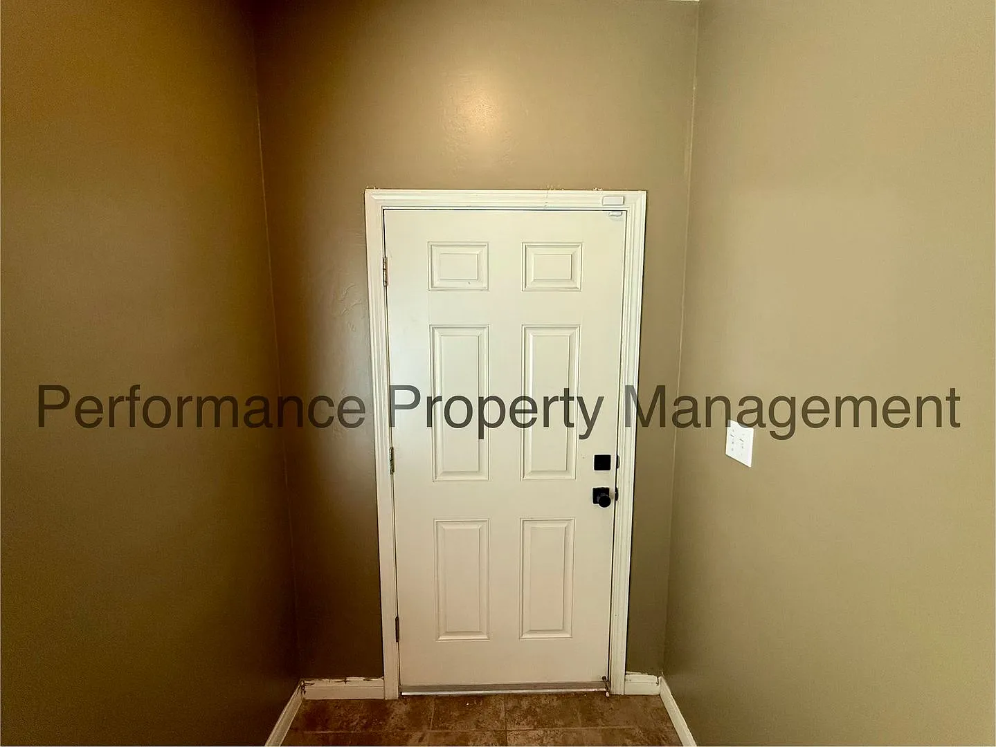 Spacious 4 Bed/3 Bath S Bakersfield Home w/ RBP & Deposit Alternative Option — Photo 2