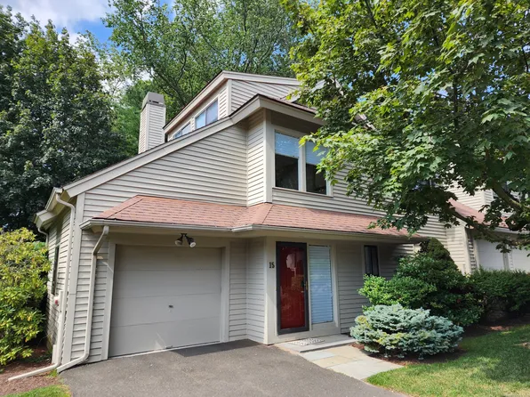 320 Strawberry Hill Avenue APT 15, Stamford, CT 06902