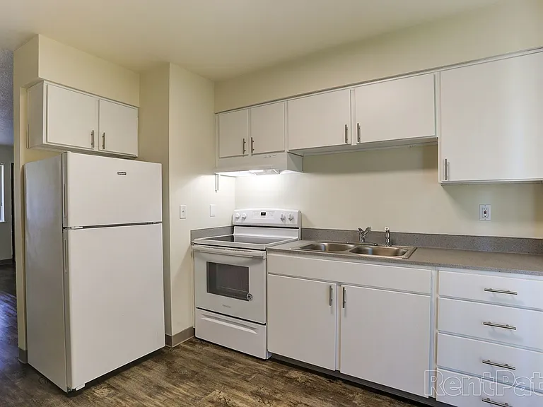 Arrowsmith Apartments — Photo 39