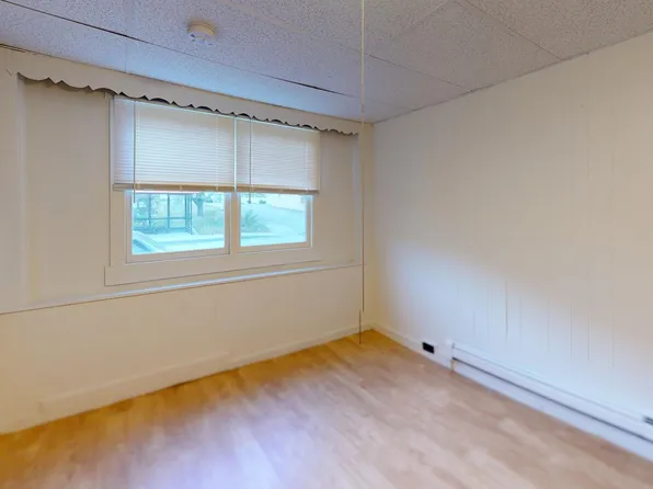 112 S Main St #8, White River Junction, VT 05001