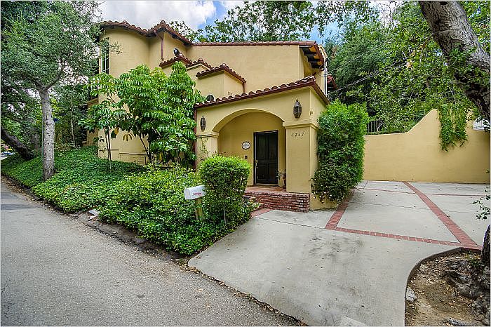 1st image of 4237 Morro Dr