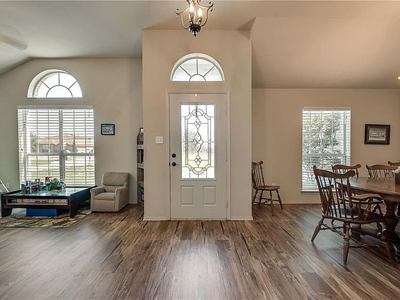3rd image of 2136 Saler Dr