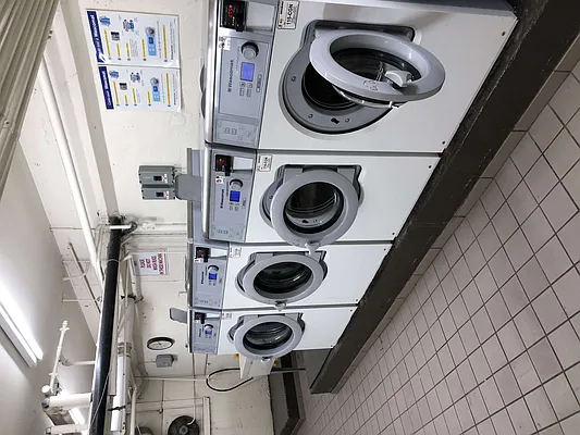 Rented by 18 REALTY | media 12