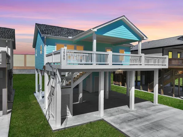 1989 Pedregal Dr, Crystal Beach, TX 77650