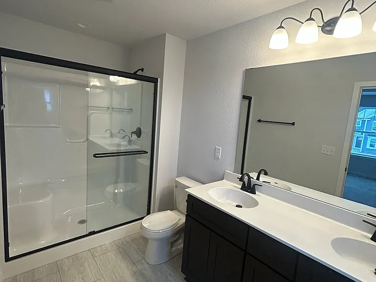 664 E Bluff Cir — Photo 20