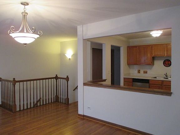 4th image of 55 N Macgillis Dr